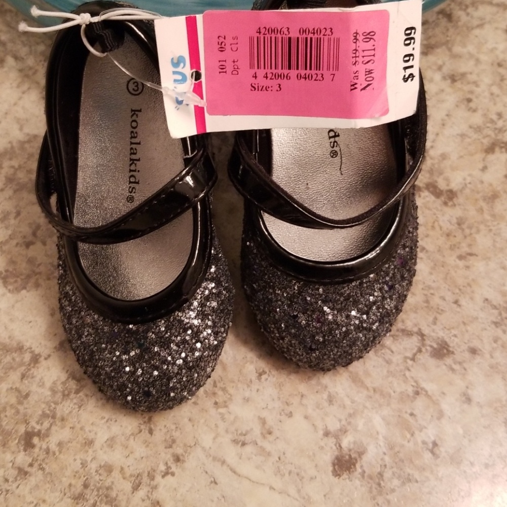 Shoe